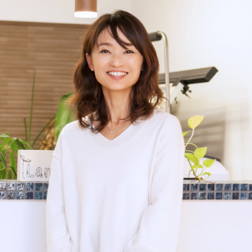 アシスタント 石原 理納