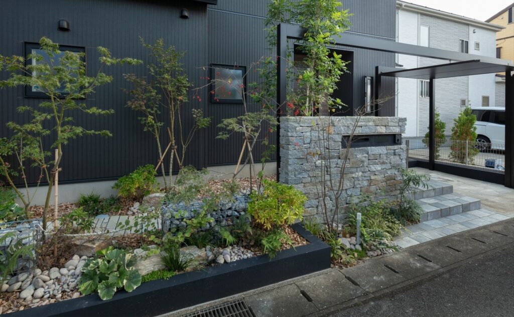 ガビオンと植栽施工事例