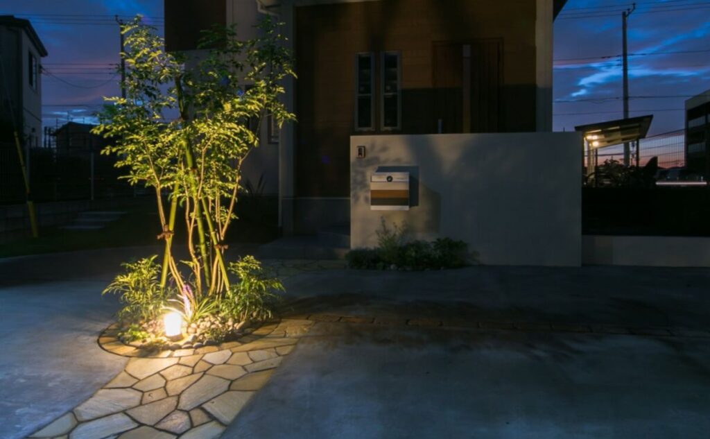 ライティング乱形石アプローチ施工事例