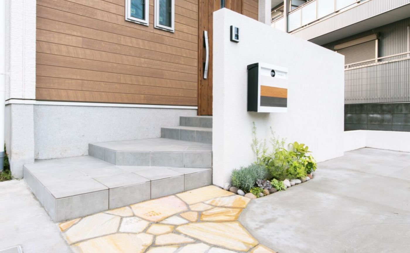 乱形石アプローチ