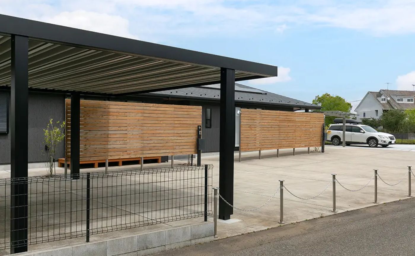 オープン外構　目隠しフェンス