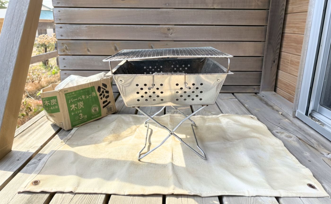 ウッドデッキで炭火バーベキュー