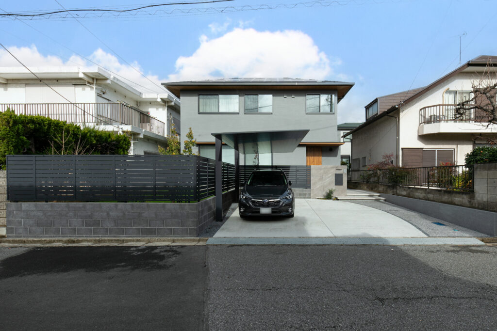 【新着事例】光と影が織りなす、洗練のグレートーン