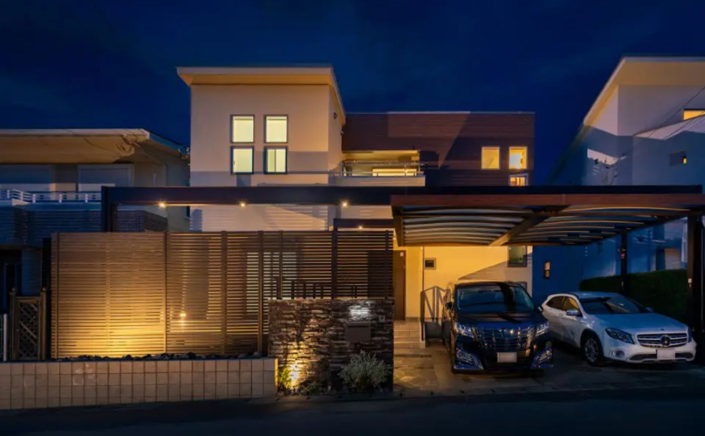 モダン外構ライティング