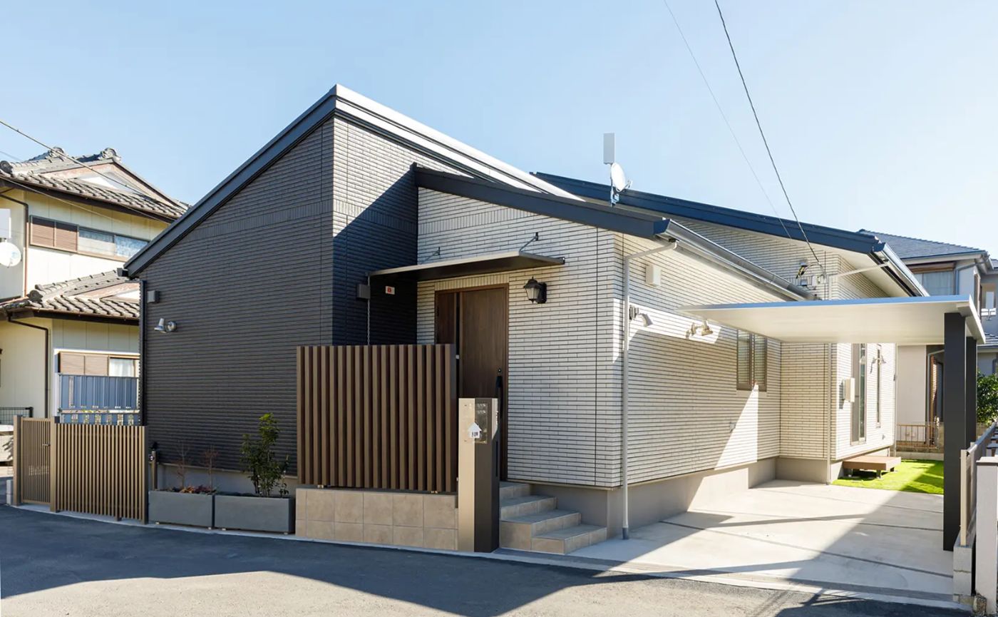 モダン外構と目隠しフェンス