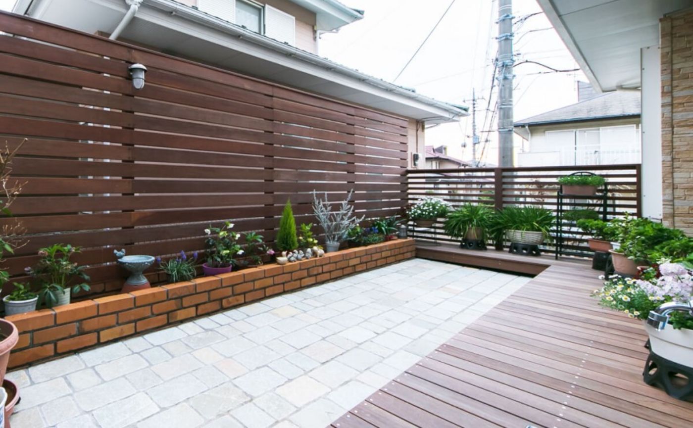 ウッドデッキとテラス