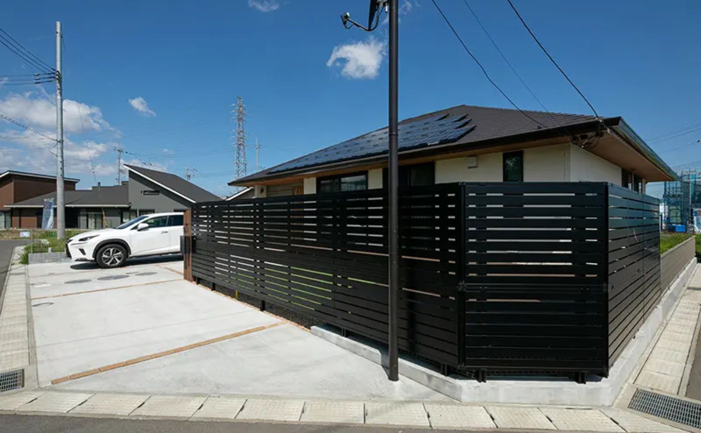 モダン外構とフェンス