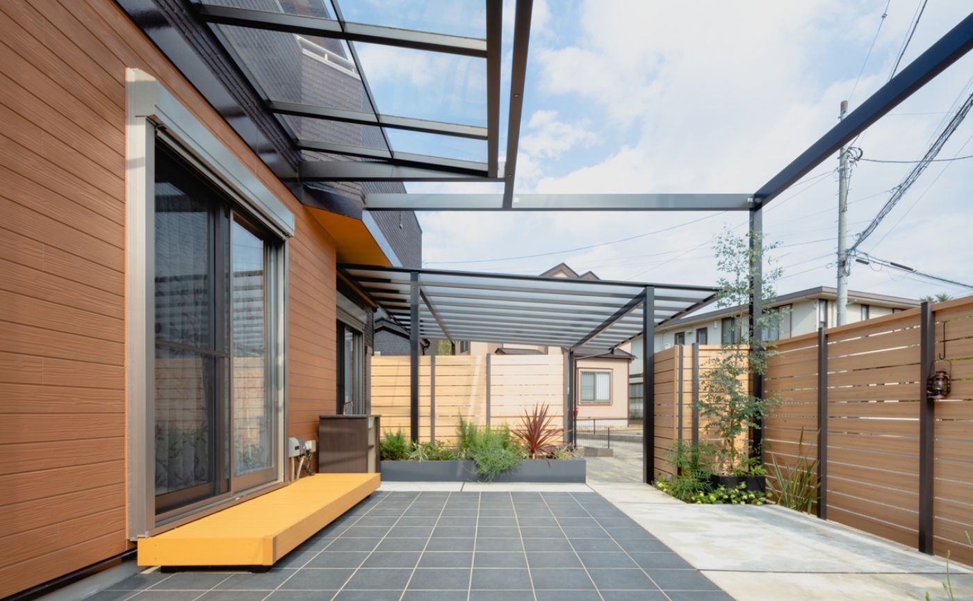 ウッドデッキとテラス