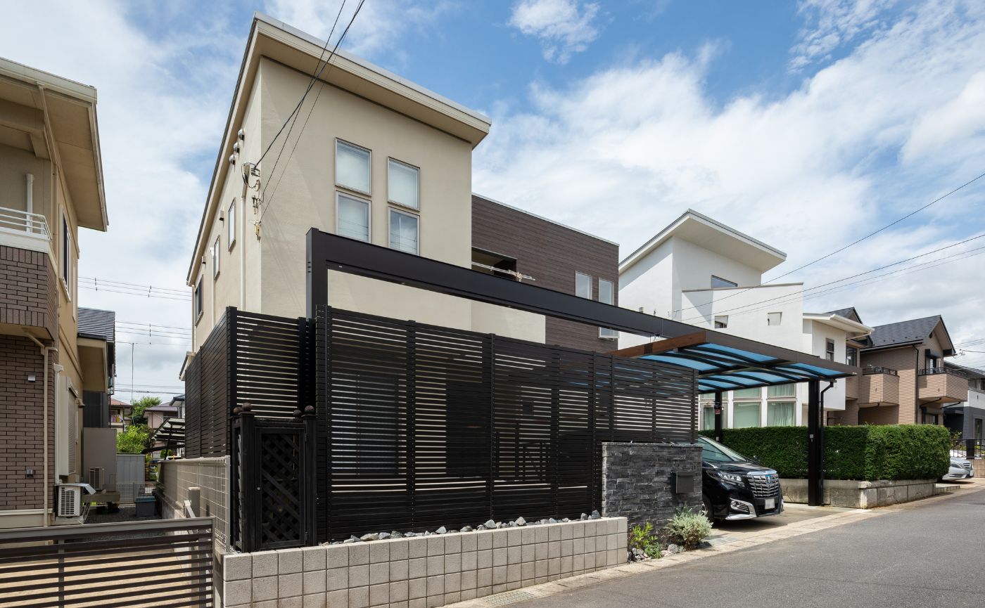 セミクローズ外構