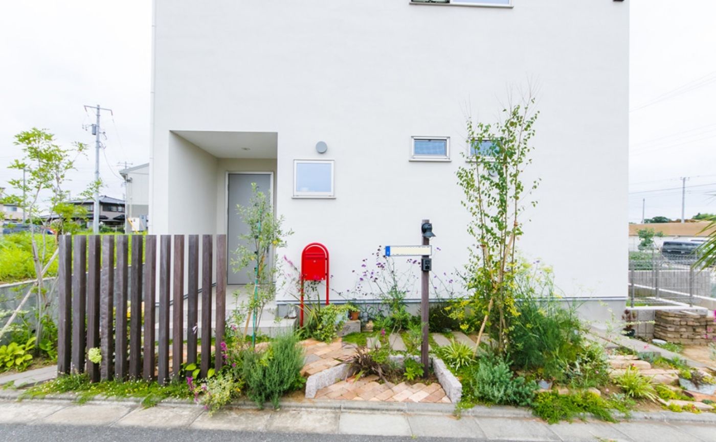 セミクローズ外構