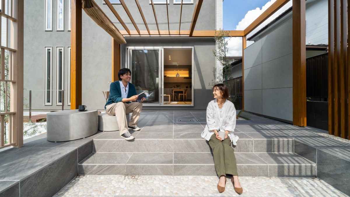 読書やヨガが楽しめるお庭