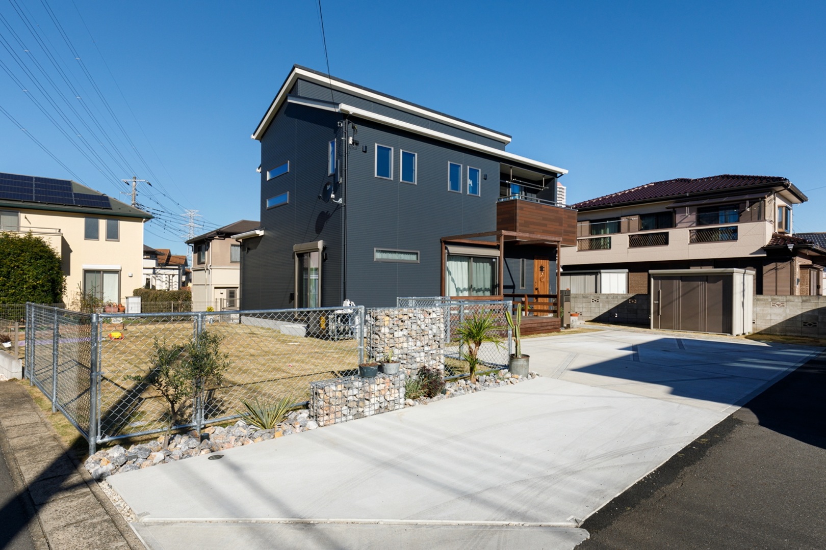 アメリカン×ドライガーデン～ペットも子供も安心して遊べる庭～ メイン画像